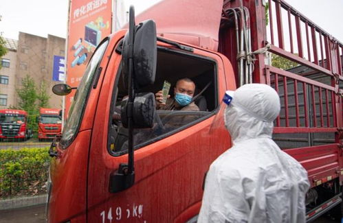 疫情之下,貨車司機 人在冏途 , 每天運貨像 撞大運